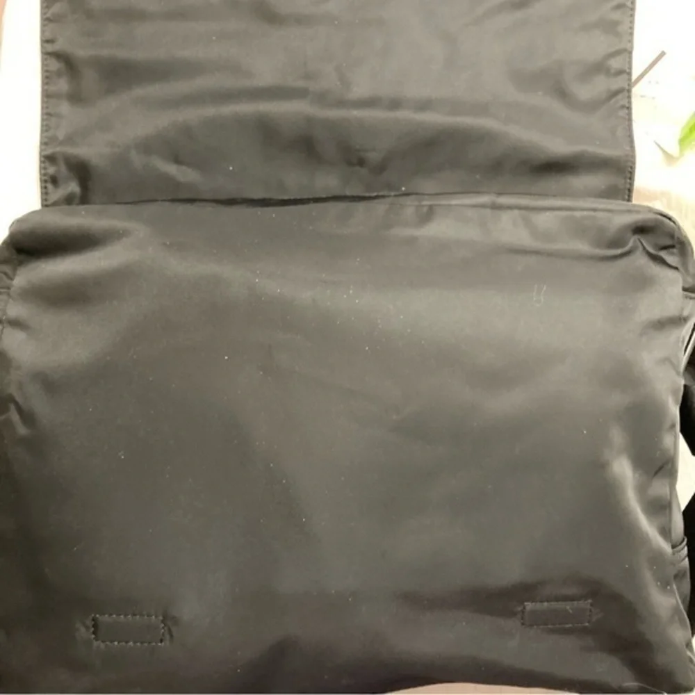 Michael kors black nylon laptop messenger bag unisex